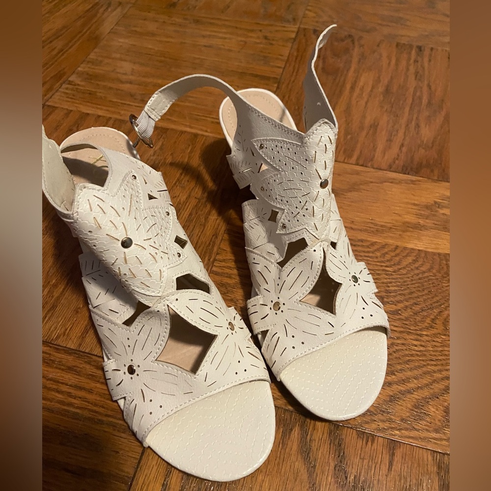 Wedge heels